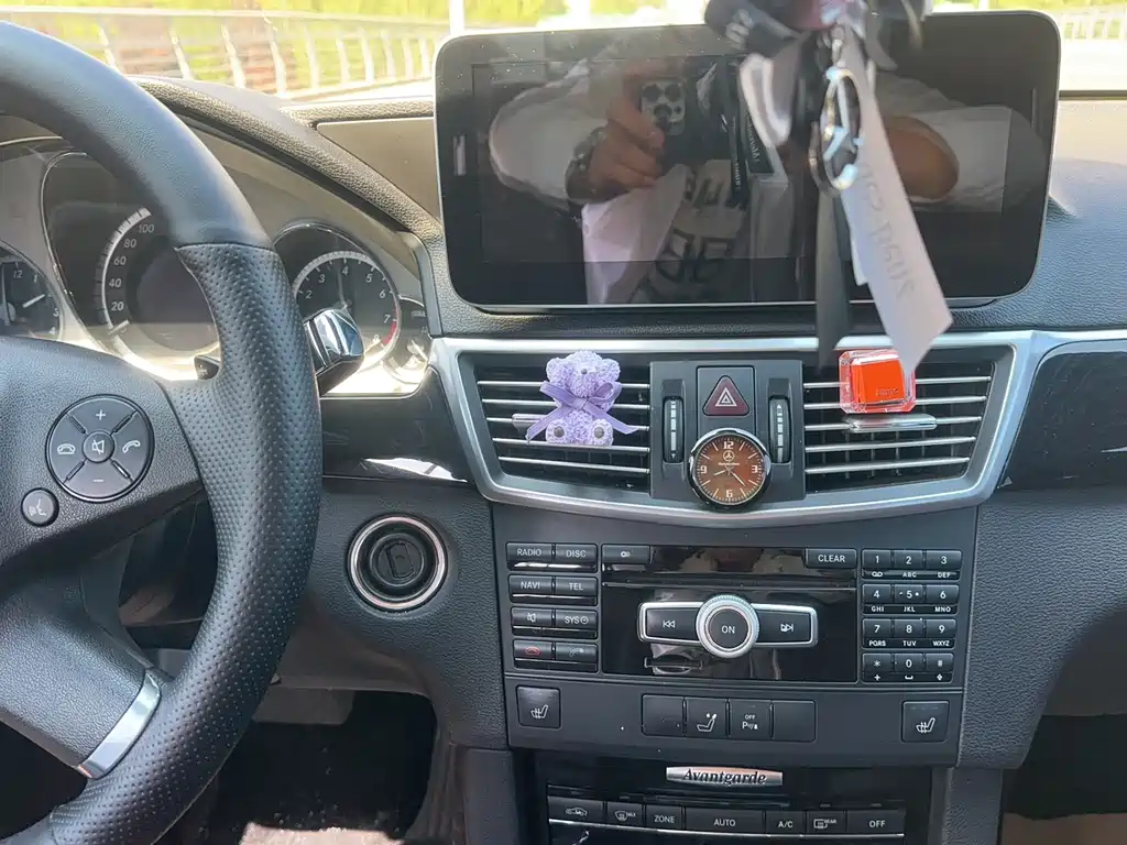 Mercedes-Benz E-Class — миниатюра 17