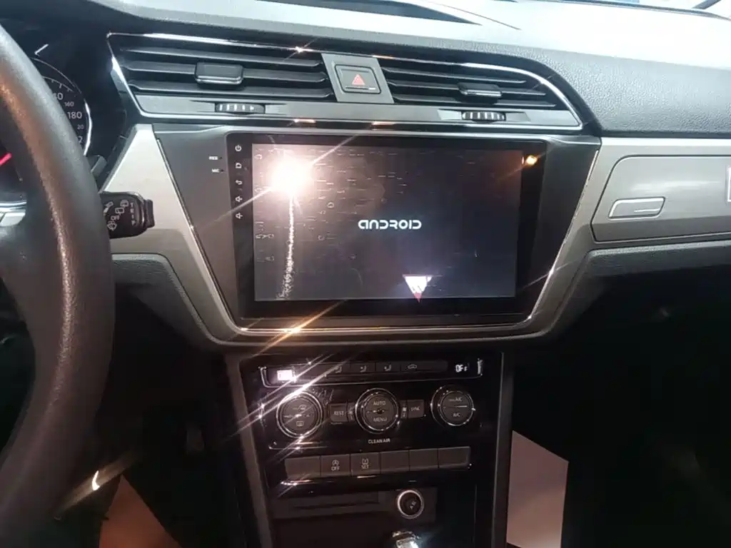 Volkswagen Touran — миниатюра 13