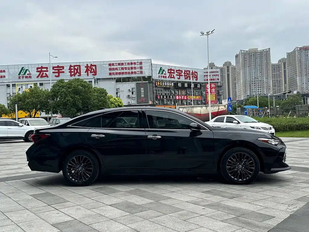 Toyota Avalon — миниатюра 5