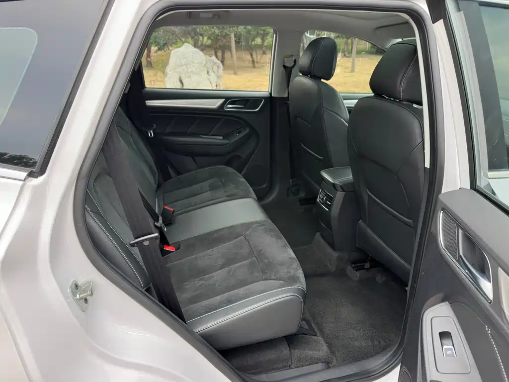 Roewe RX5 New Energy — миниатюра 9