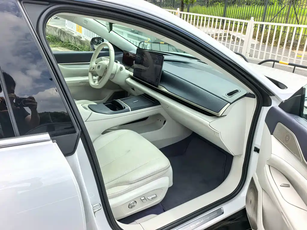 Buick Electra L7 — миниатюра 12