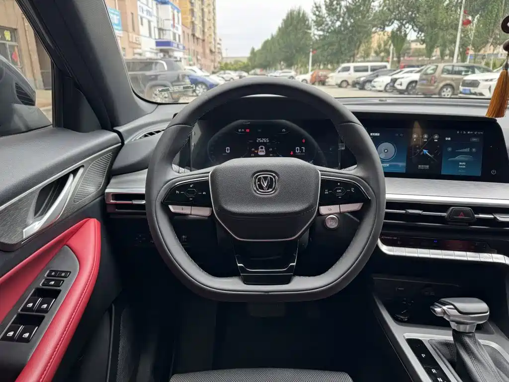 Changan CS35PLUS — миниатюра 11
