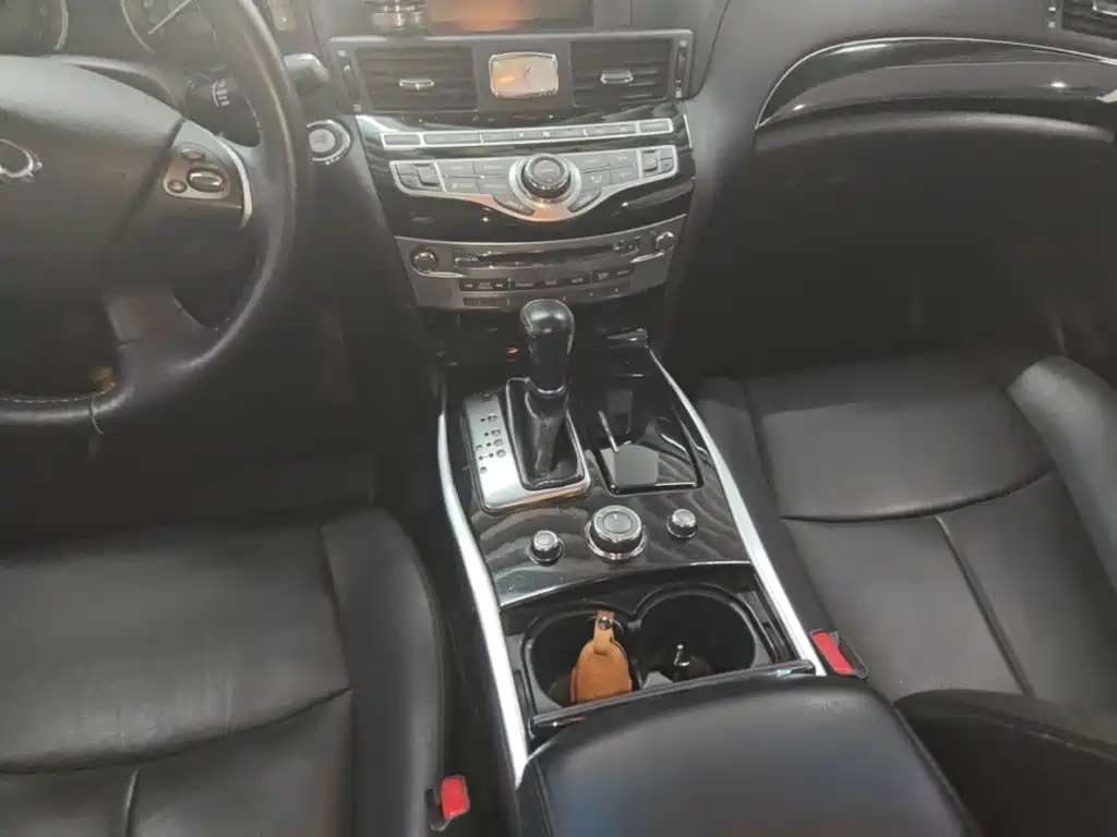 Infiniti Q70 — миниатюра 14