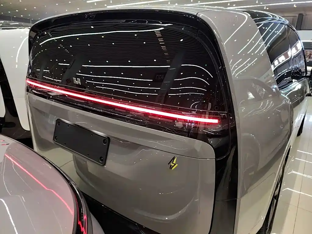 Li Auto Li MEGA — миниатюра 19