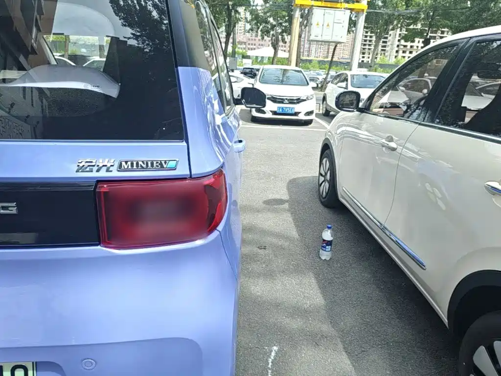 Wuling MINIEV — миниатюра 8