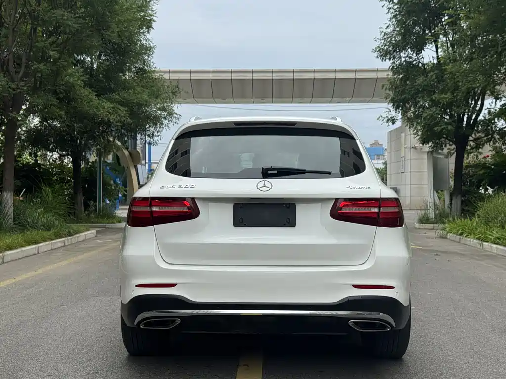 Mercedes-Benz GLC 2017 GLC 300 4MATIC