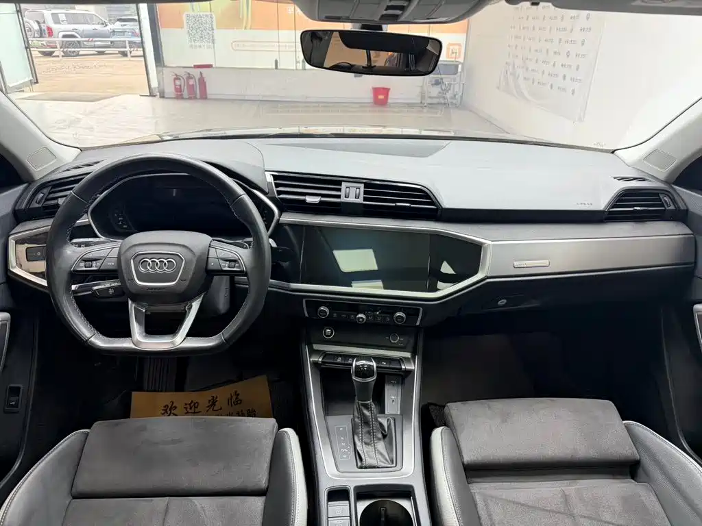 Audi Q3 — миниатюра 12