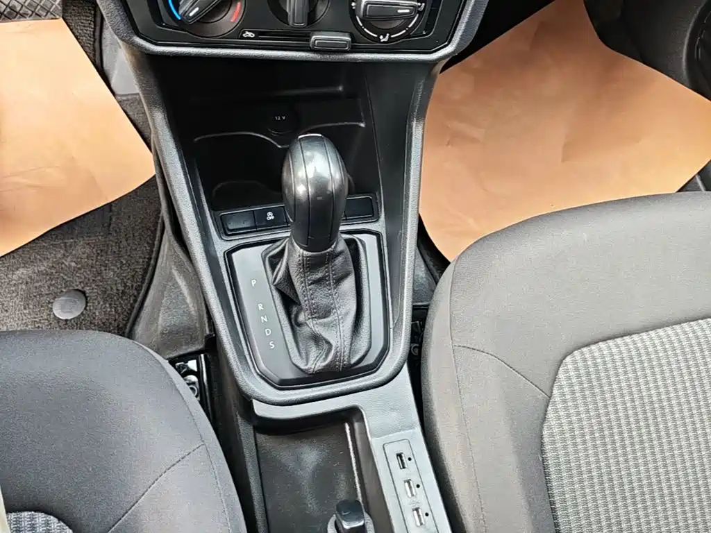 Volkswagen Santana — миниатюра 14
