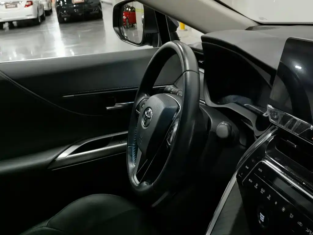 Toyota Harrier — миниатюра 22