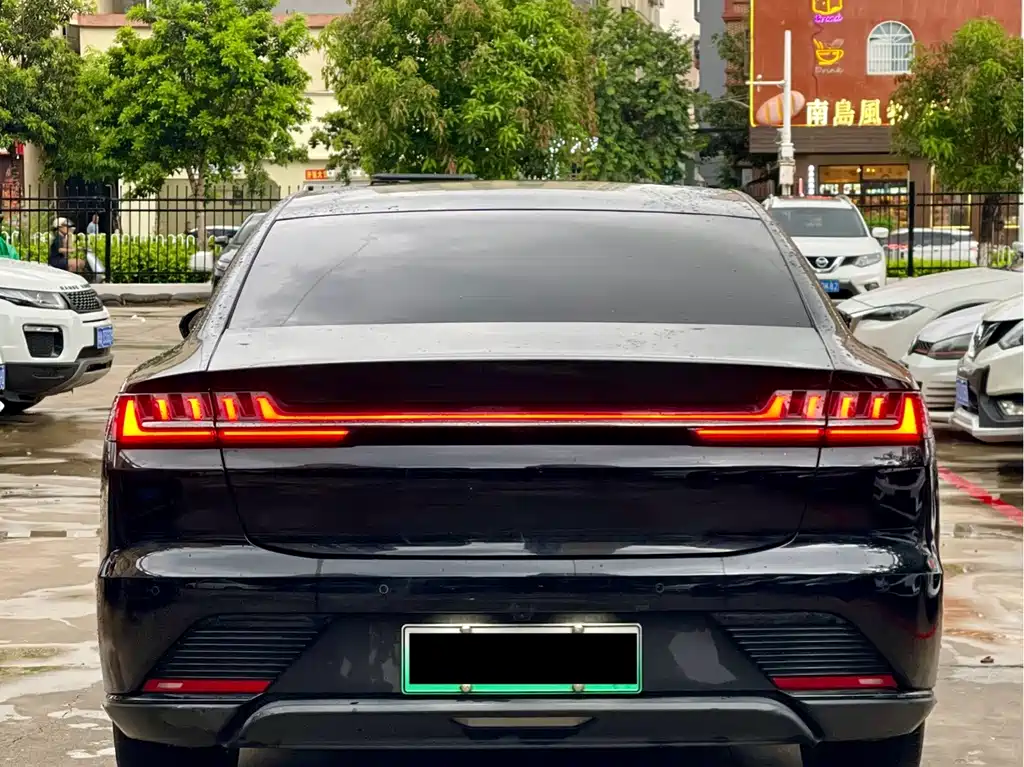 BYD Han — миниатюра 8