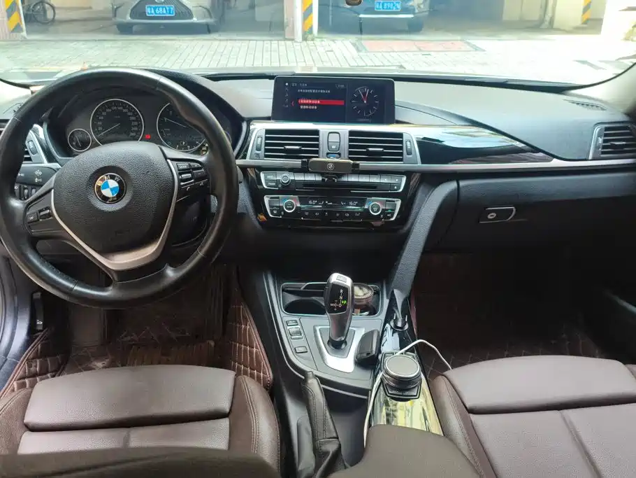 BMW 3 Series — миниатюра 12