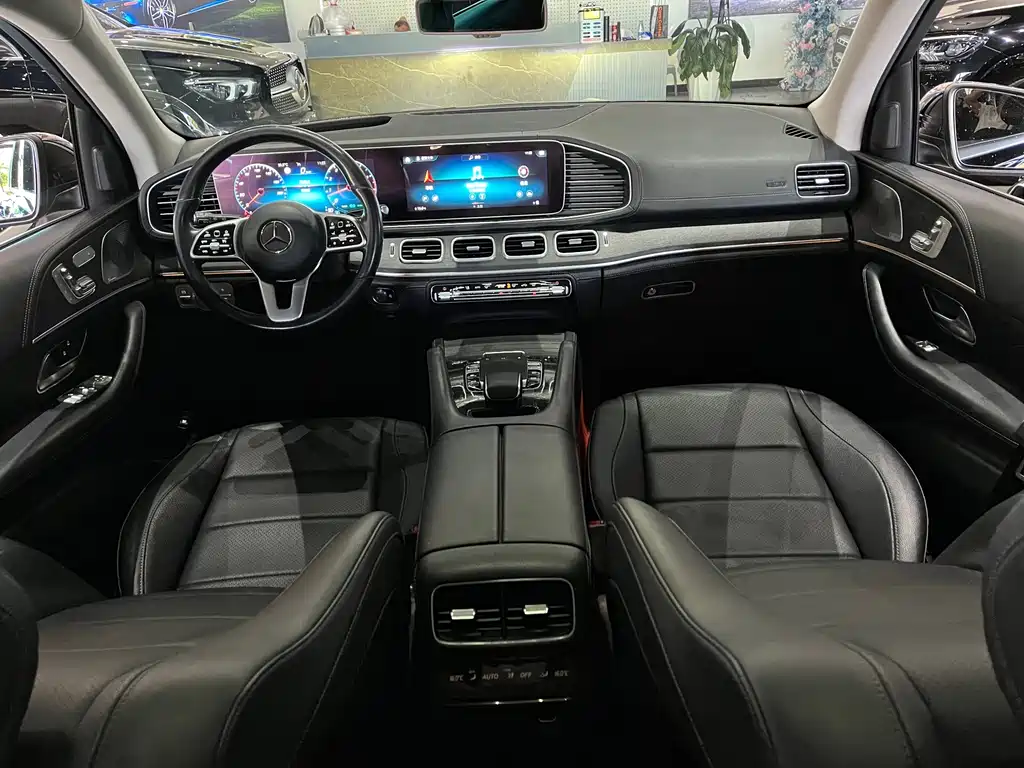 Mercedes-Benz GLE (Import) — миниатюра 13
