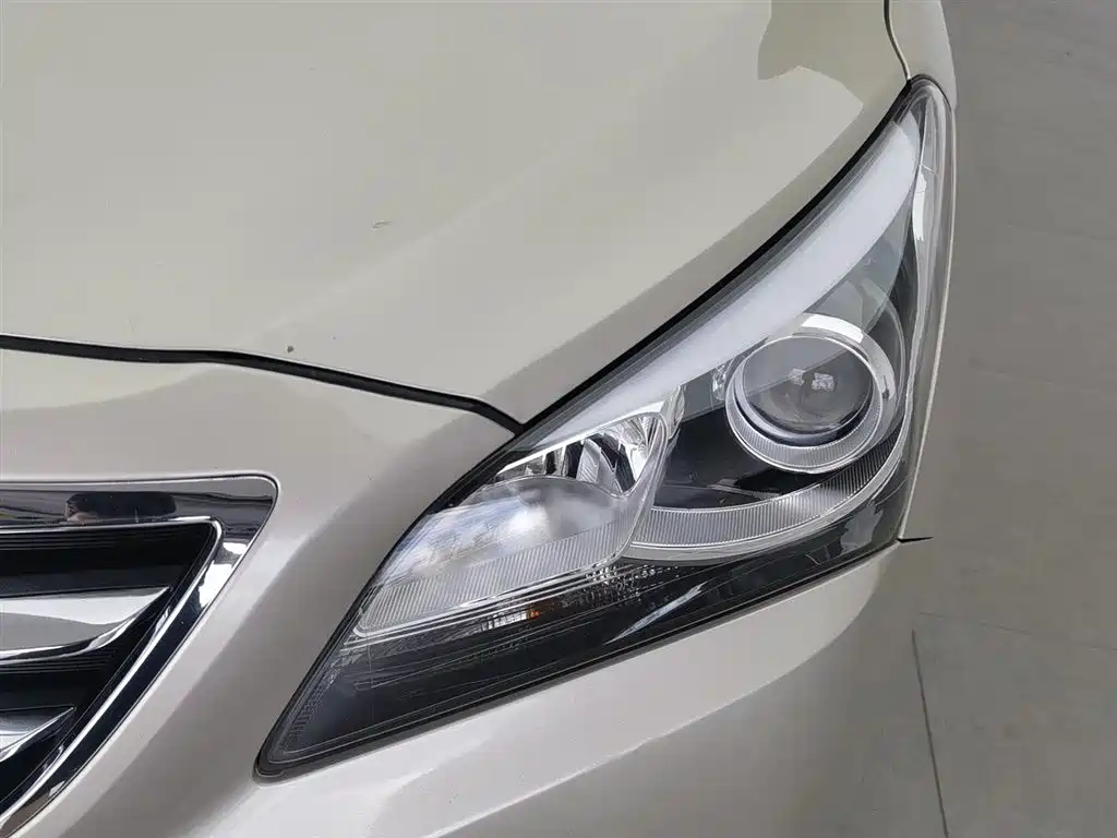Hyundai Mistra 2014 1.8L AT Luxury DLX