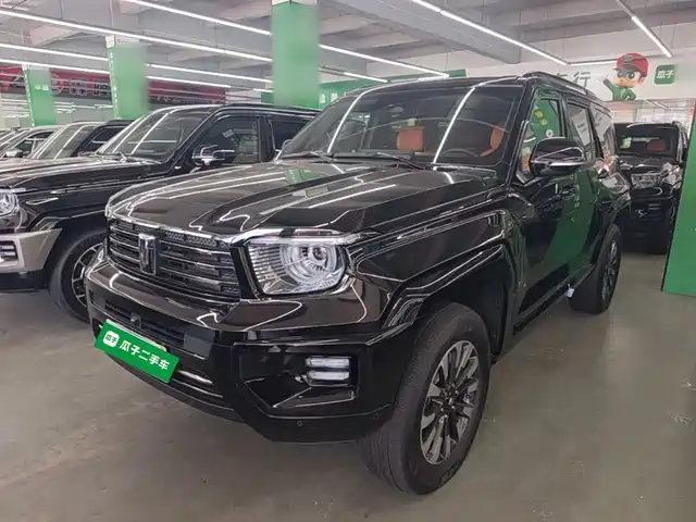 2025 TANK 700