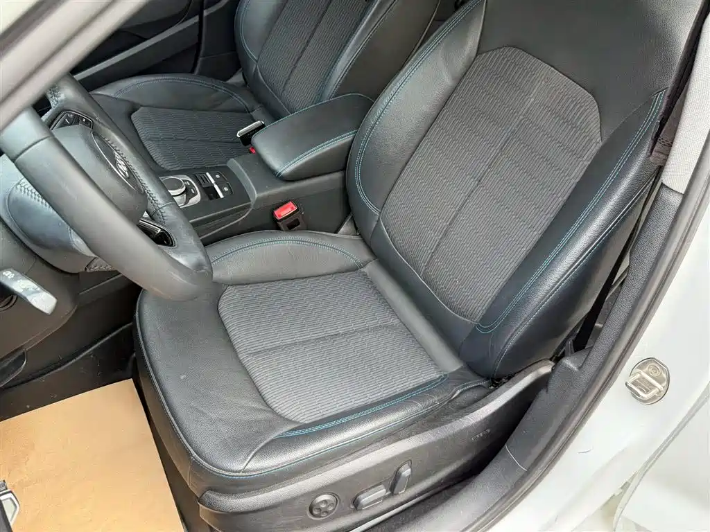 Audi A3 2019 Limousine 35 TFSI Fashion V