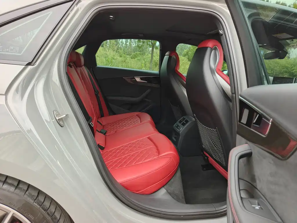 Audi S4 — миниатюра 12