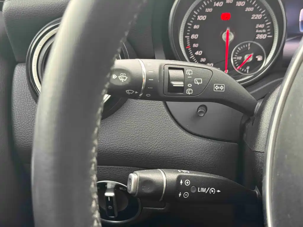 Mercedes-Benz GLA — миниатюра 13