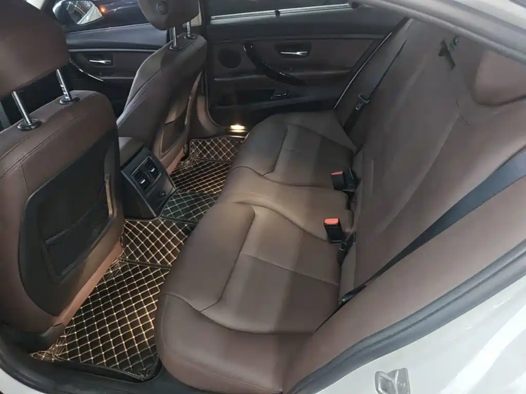 BMW 3 Series — миниатюра 17