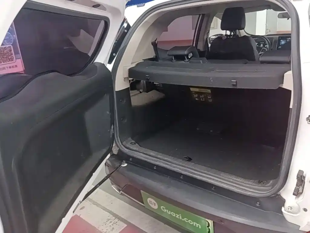 BYD Yuan EV — миниатюра 19