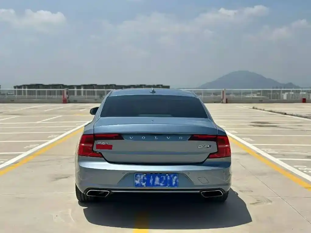 Volvo S90 — миниатюра 5
