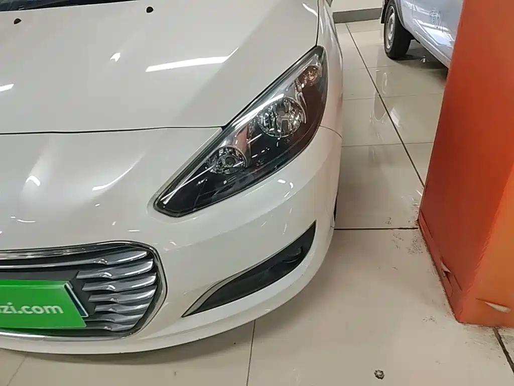Peugeot 308 — миниатюра 24