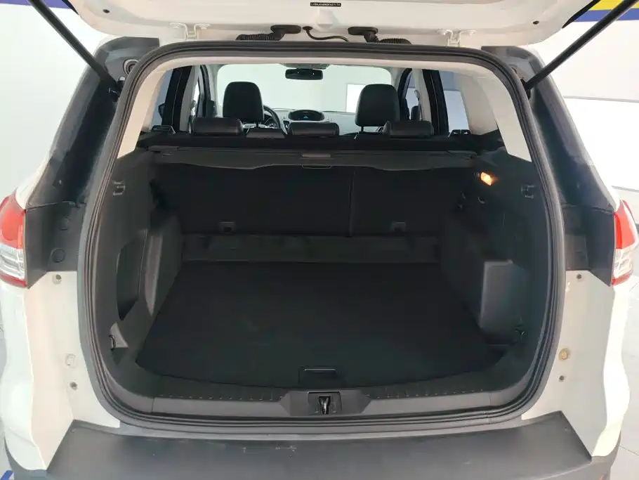 Ford Kuga — миниатюра 4