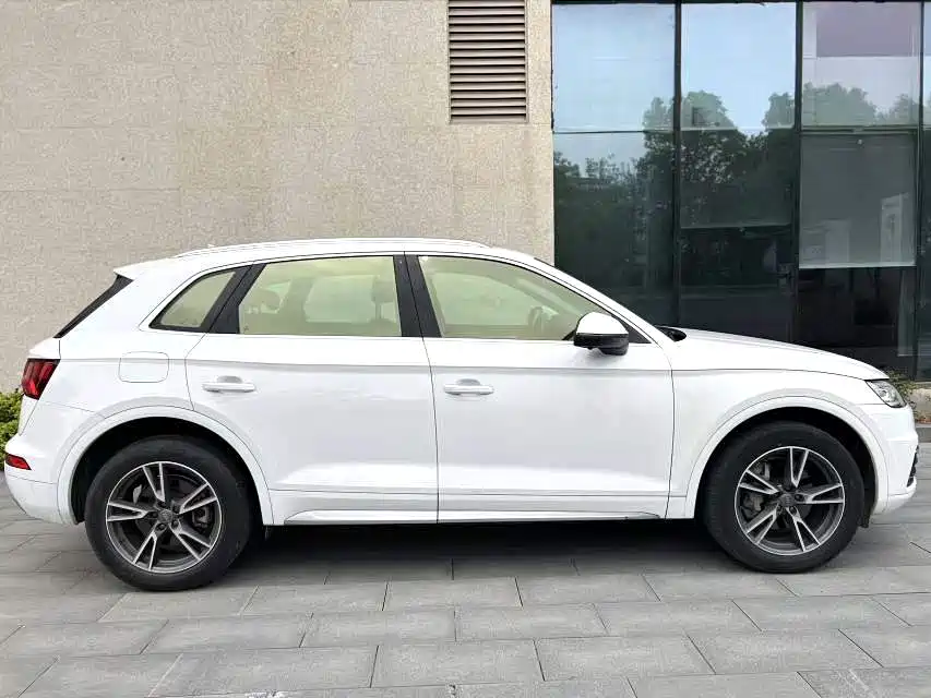 Audi Q5L 2020 40 TFSI