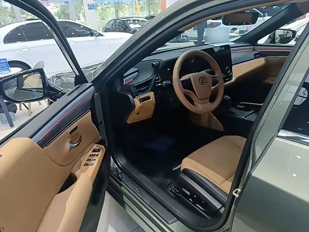 Lexus ES — миниатюра 16