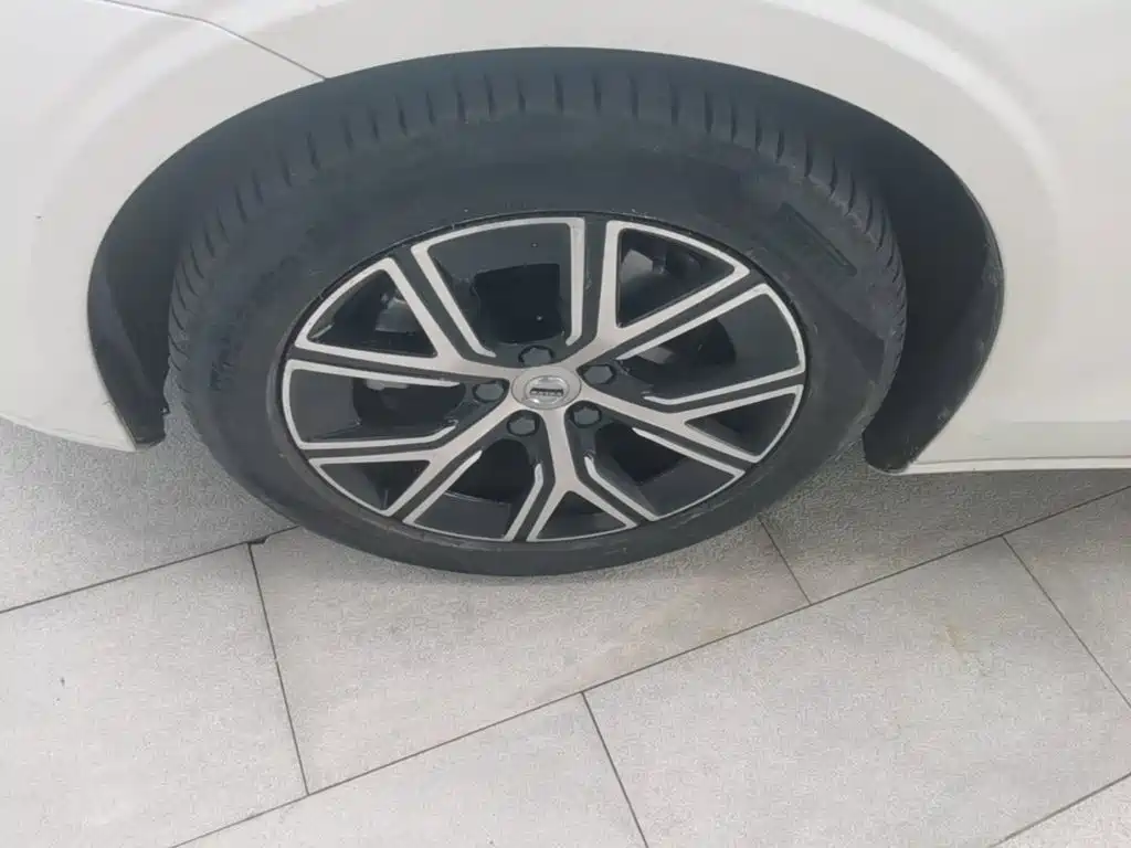 Volvo S60 — миниатюра 23