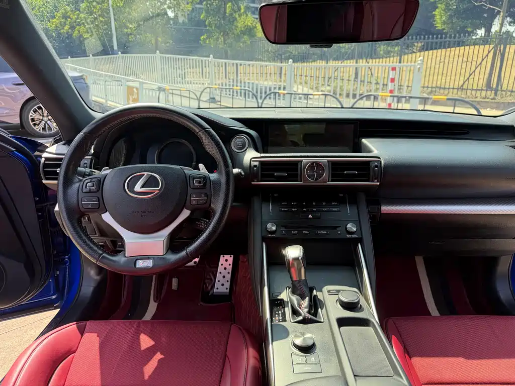 Lexus IS — миниатюра 18