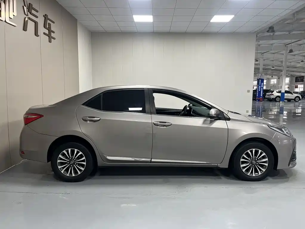 Toyota Corolla — миниатюра 7