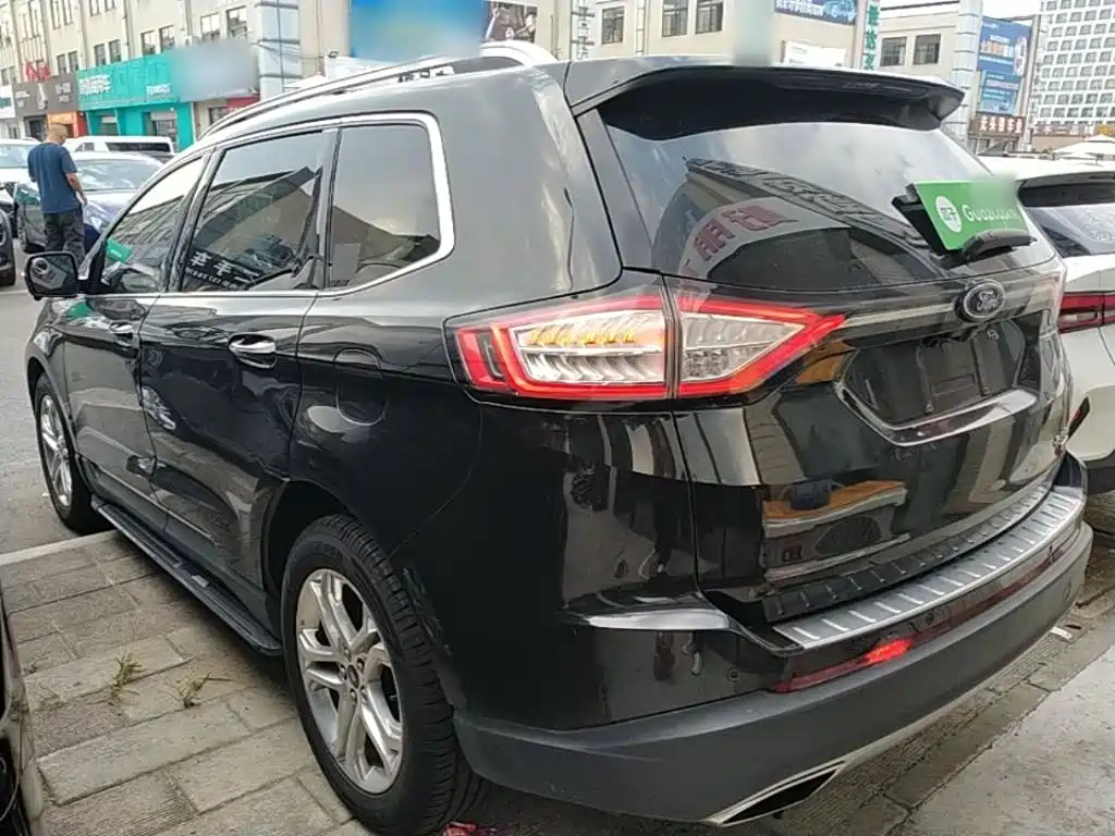 Ford Edge — миниатюра 5