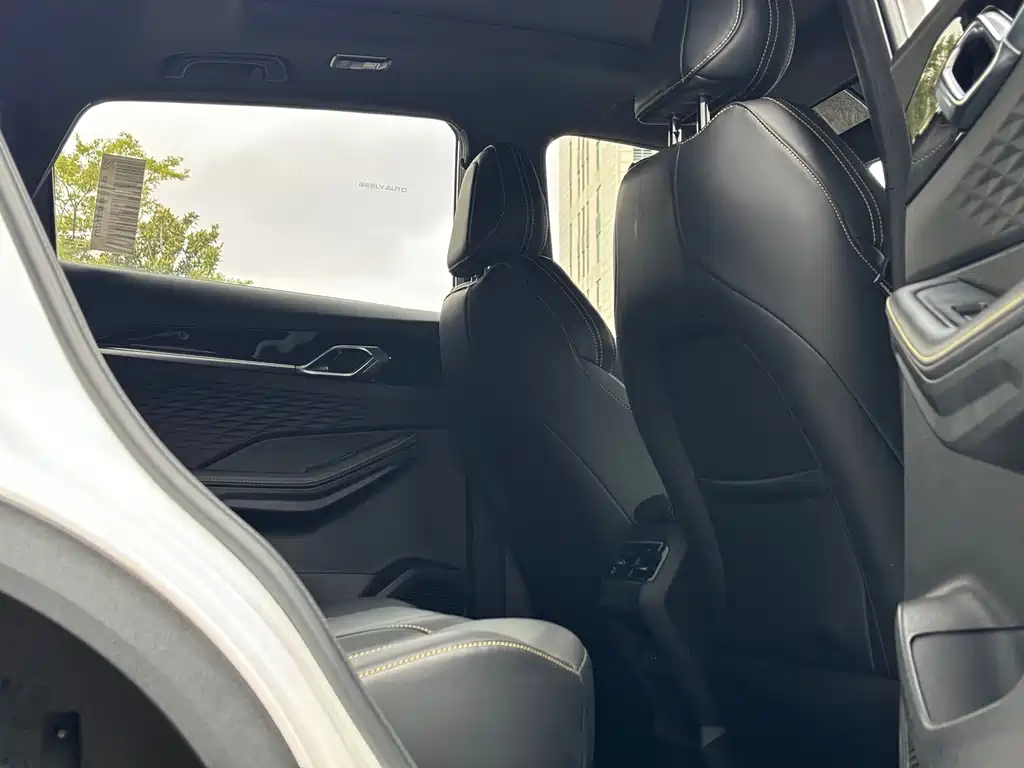 Geely Binyue — миниатюра 16
