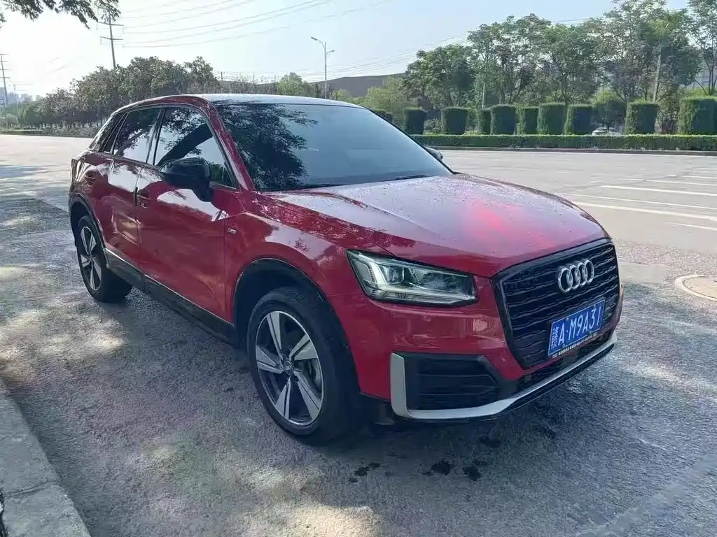 AUDI  Q2L
