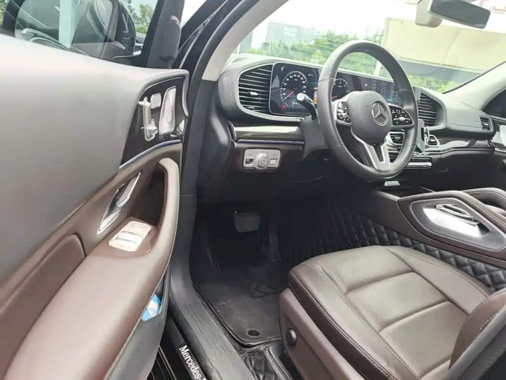 Mercedes-Benz GLE (Import) — миниатюра 21