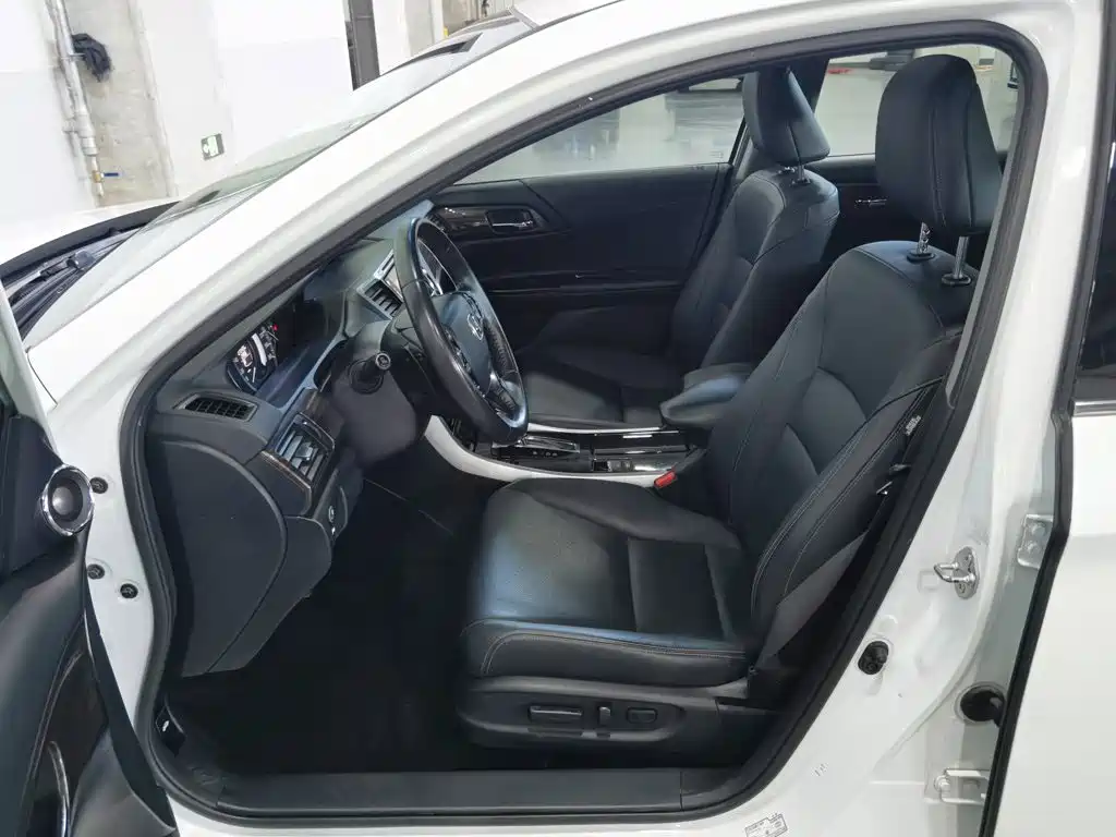 Honda Accord — миниатюра 10