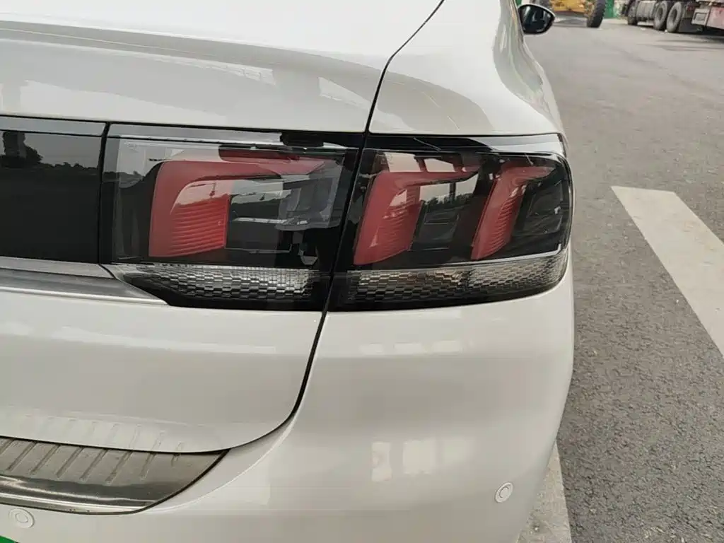 Peugeot 308 — миниатюра 8