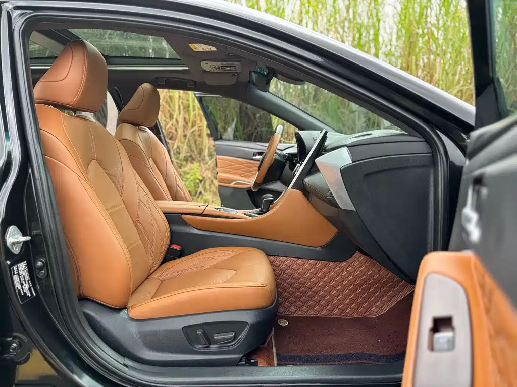 Toyota Avalon — миниатюра 10