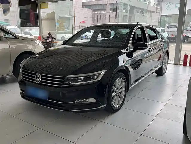 VOLKSWAGEN MAGOTAN 2017