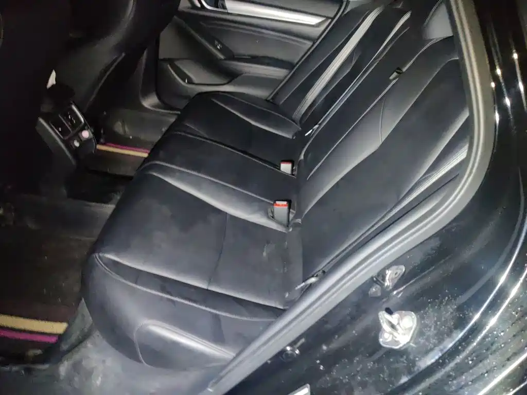 Honda Accord — миниатюра 13