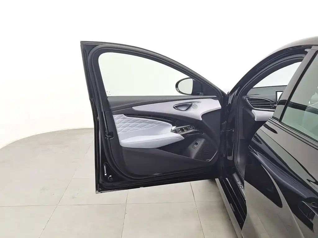 BYD Seal — миниатюра 8