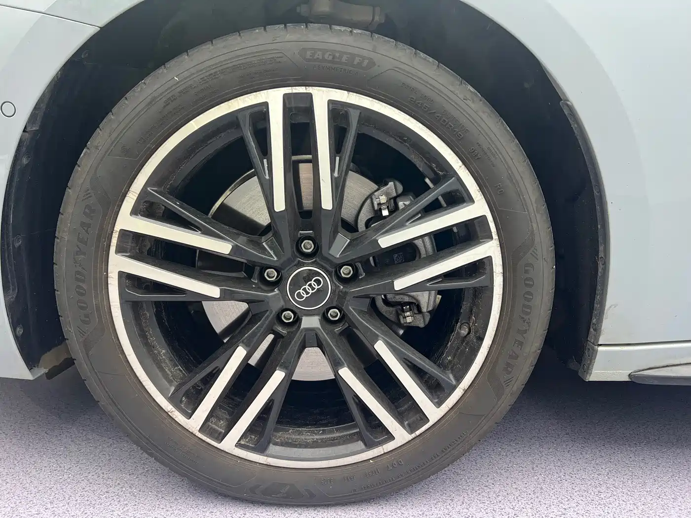 Audi A5L 2025 Silver/gray из Китая