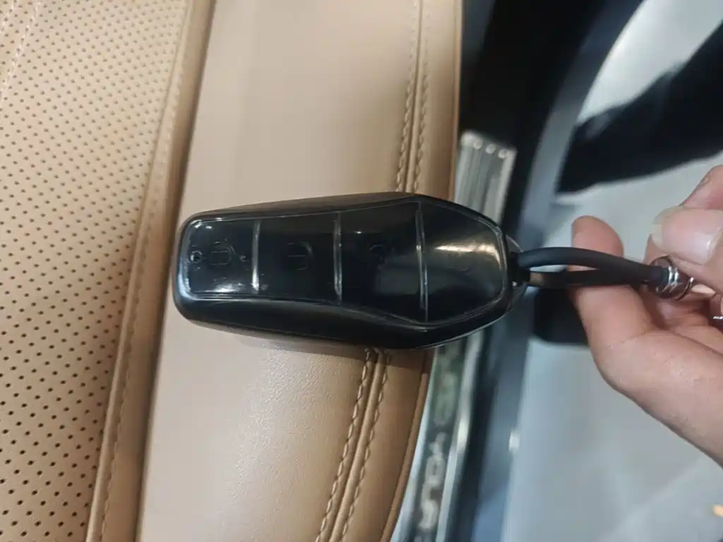 BYD L DM-i — миниатюра 9