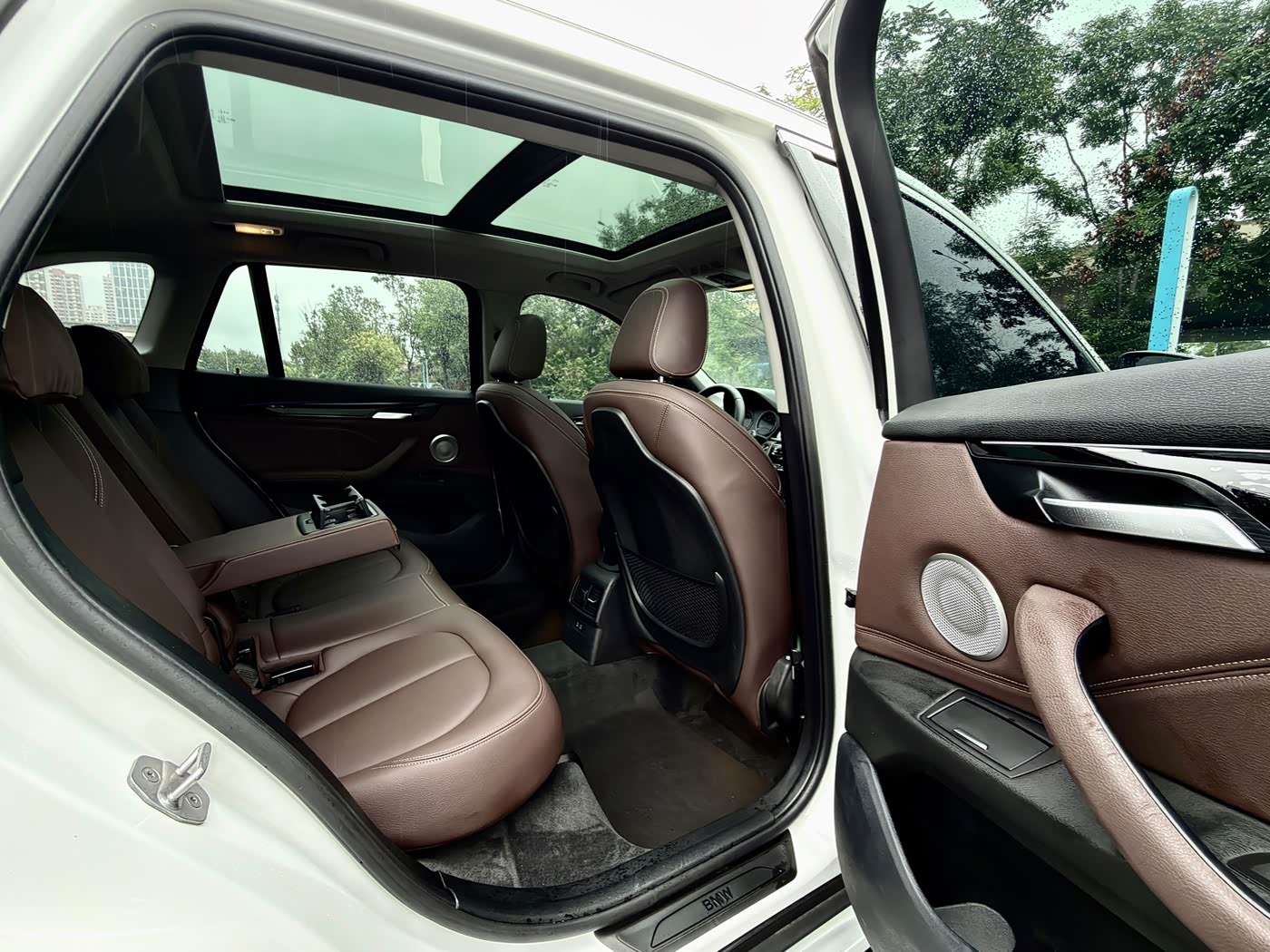 BMW X1 1.5 л 2022 г. Белый, пробег 28000 км