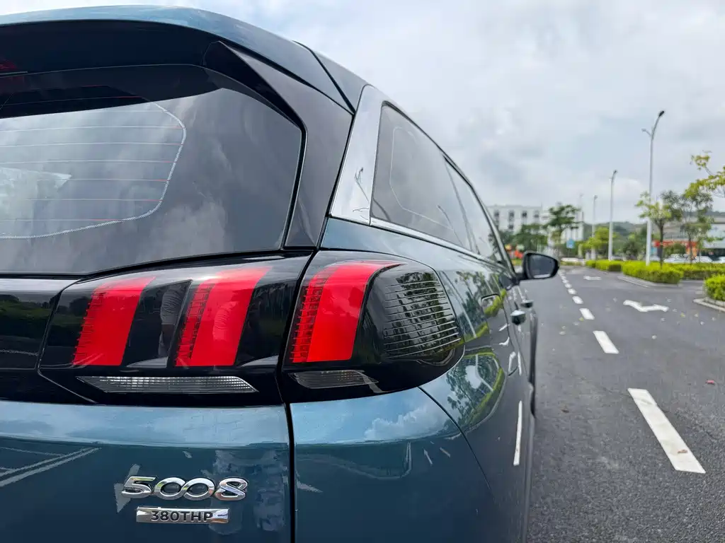 Peugeot 5008 — миниатюра 31