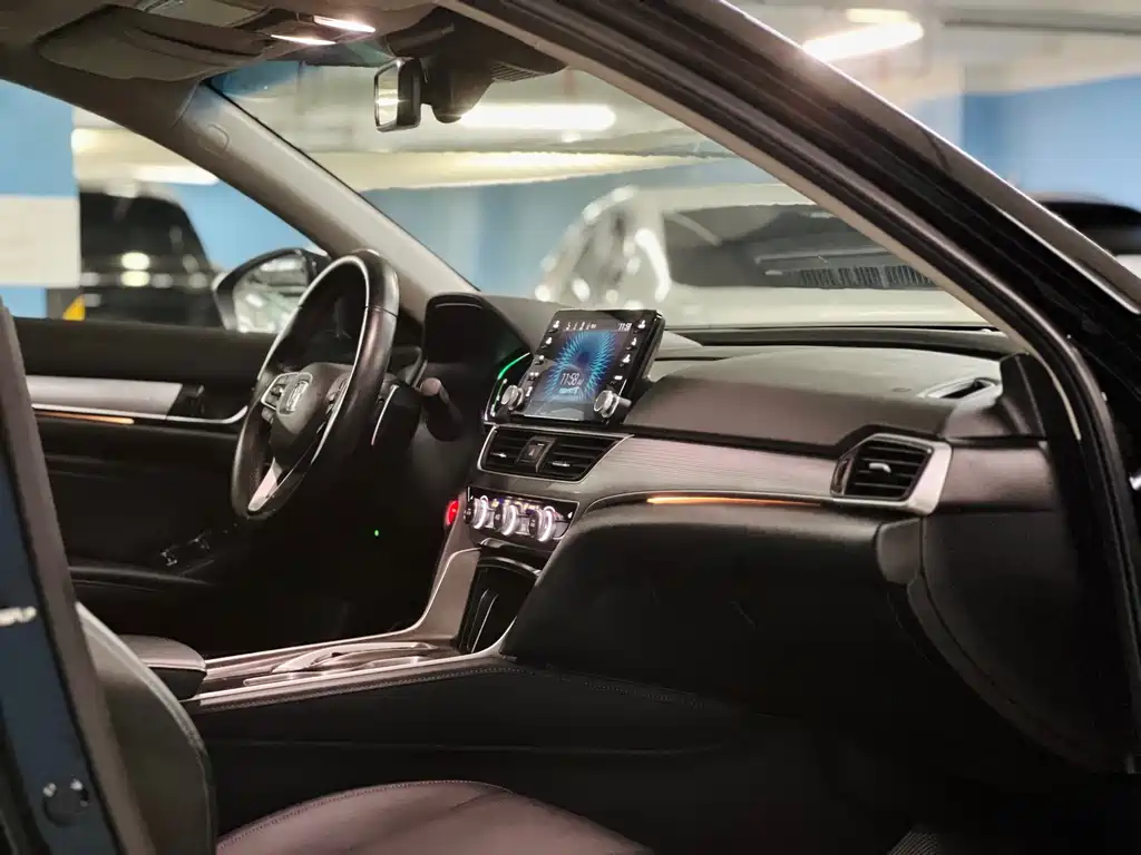 Honda Accord — миниатюра 8