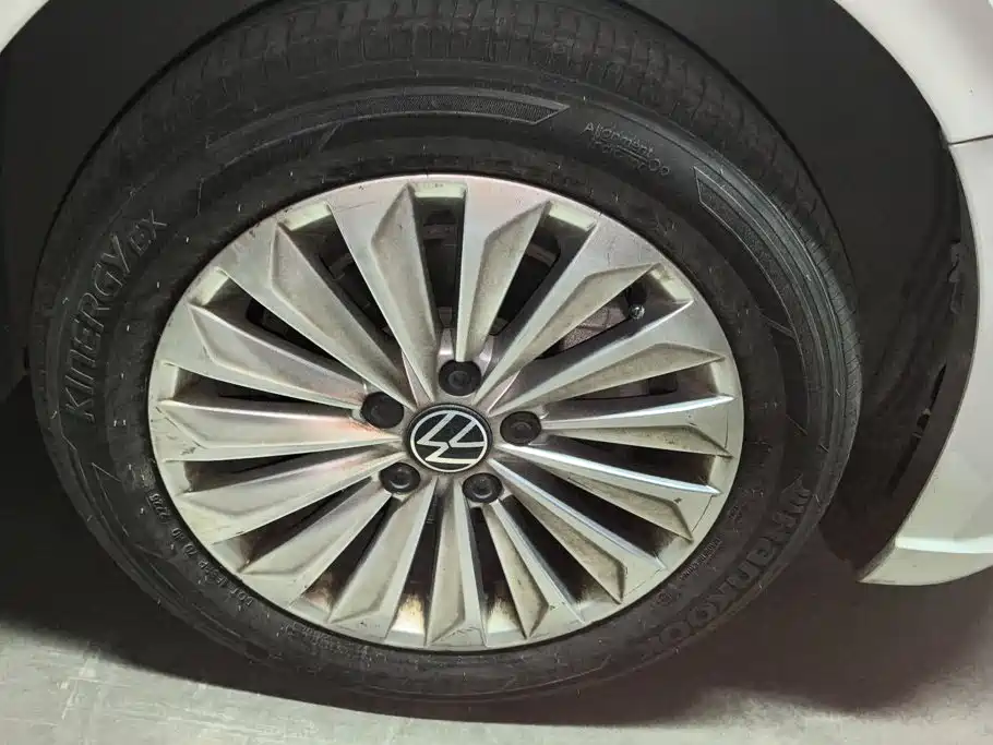 Volkswagen Lavida — миниатюра 6