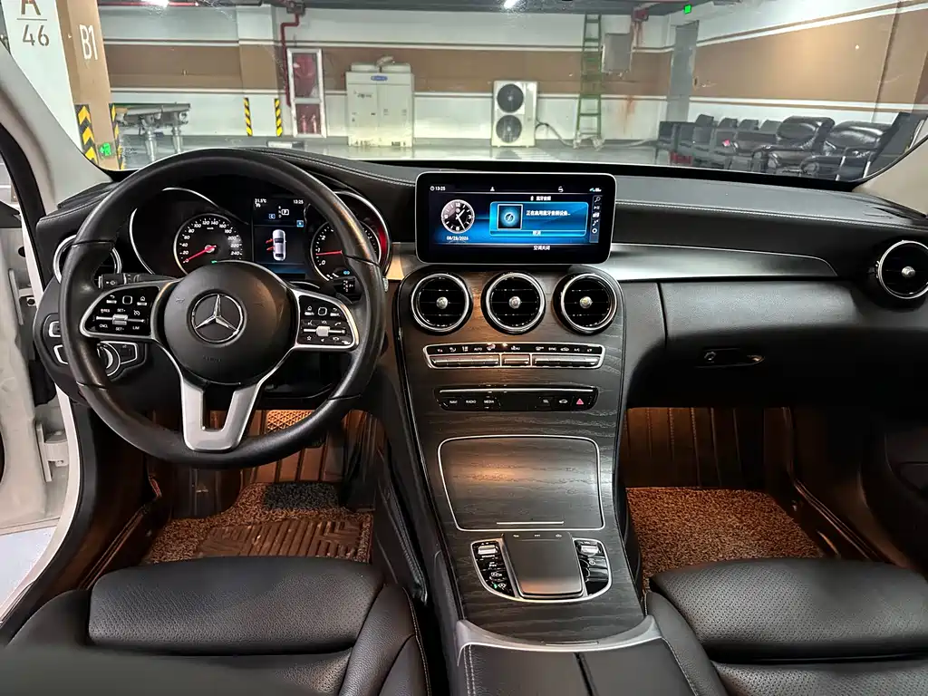 Mercedes-Benz C-Class — миниатюра 9