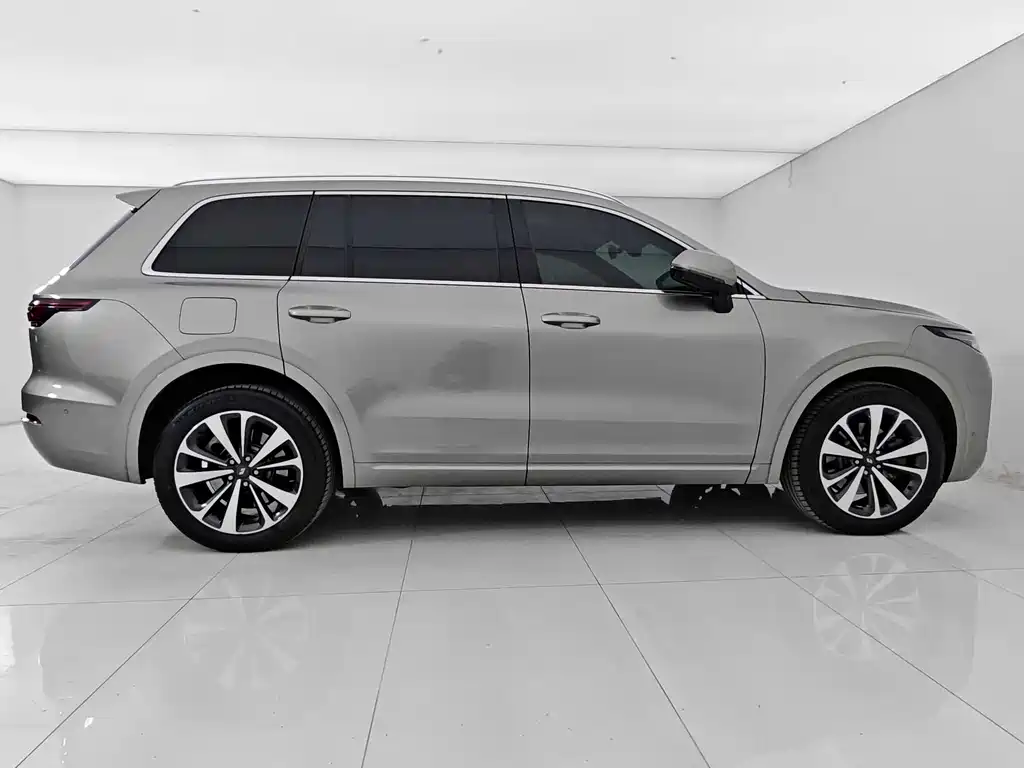 Li Auto ONE 2021 6 мест