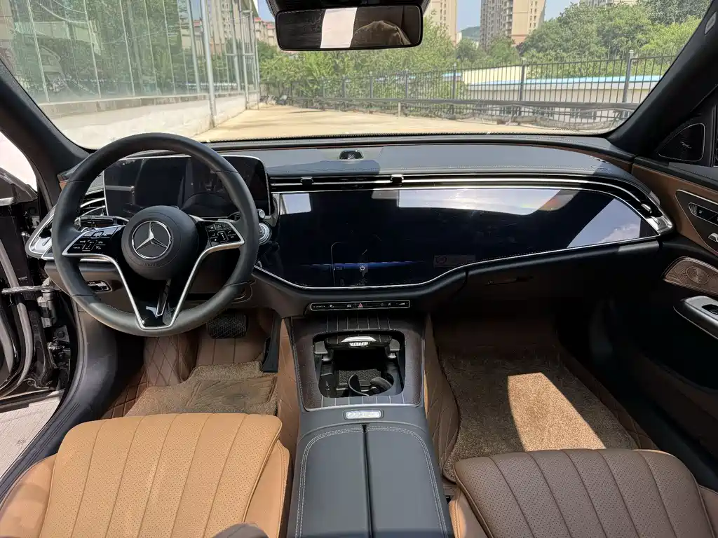 Mercedes-Benz E-Class E 2025 E 300 L Luxury